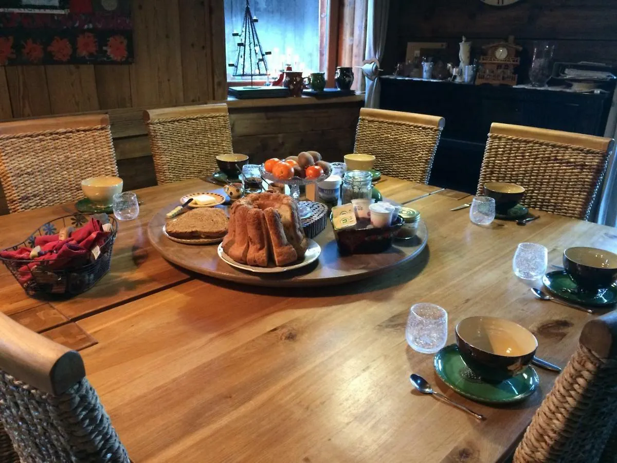 Chambre D'Hotes La Ferme D'En Bas Samoens Bed & Breakfast